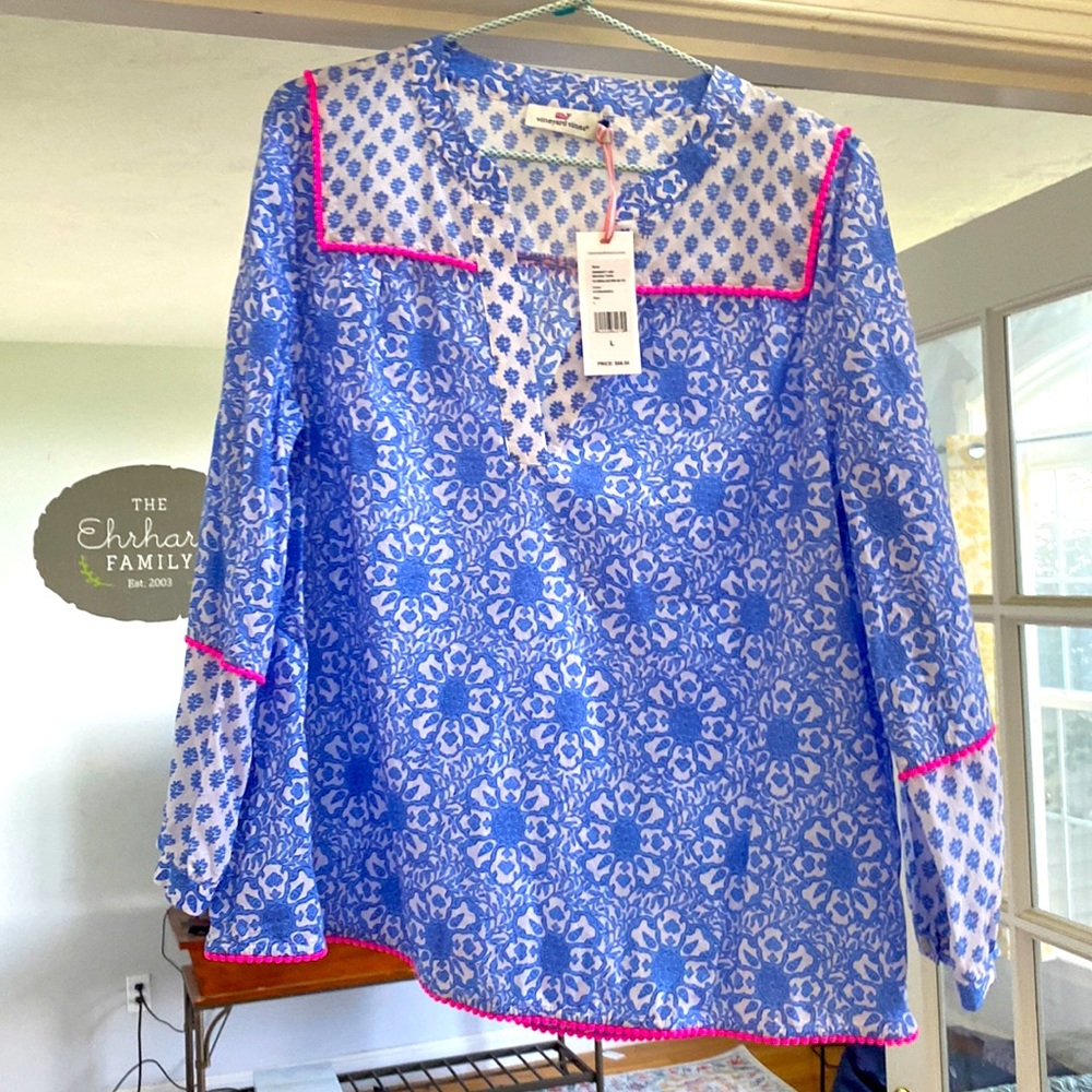Vineyard Vines top - brand new